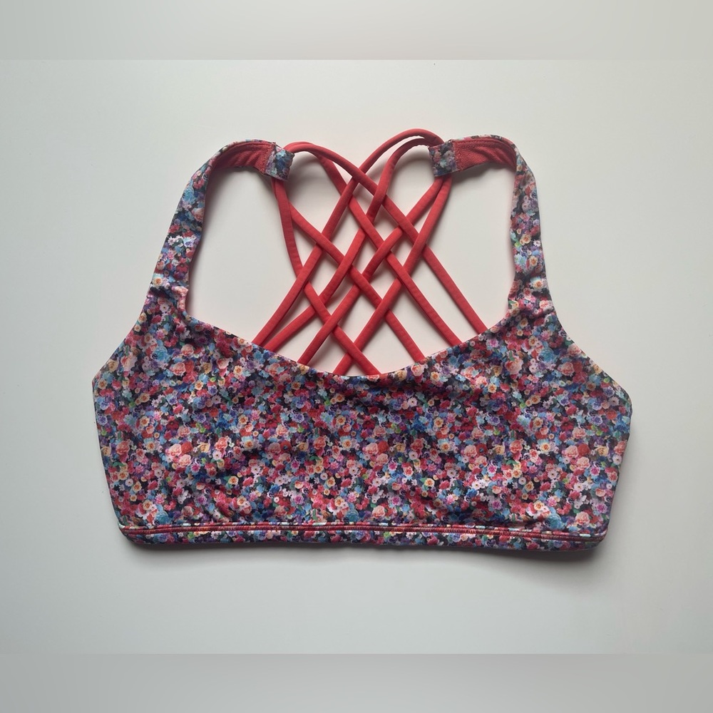 Lululemon Free To Be *Wild
Prism Petal Multi / Atomic Red